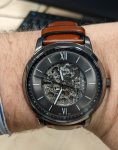 Skeletierte Armbanduhr