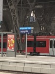 Blick auf das Schild "Leipzig Hbf" - Messestadt Leipzig