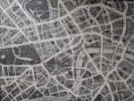 Schwarz-weiß-Stadtplan von London aus dem Spiel Scotland Yard. Hier sind die Straßen mit den Straßennamen beschriftet.