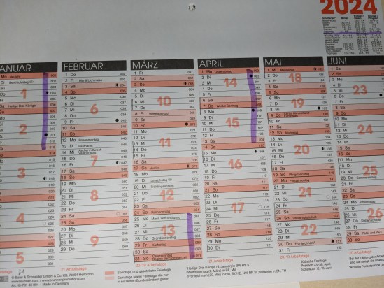 Kalender für 2024 Zu sehen ist Januar bis Juni. Mit lila Textmarker sind die hessischen Ferien markiert.