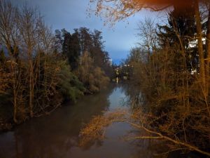 Kinzig im Abendlicht, mit Nachtmodus aufgenommen