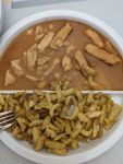 Portionsteller mit Geschnetzeltem und Soße oben, und Spätzle unten